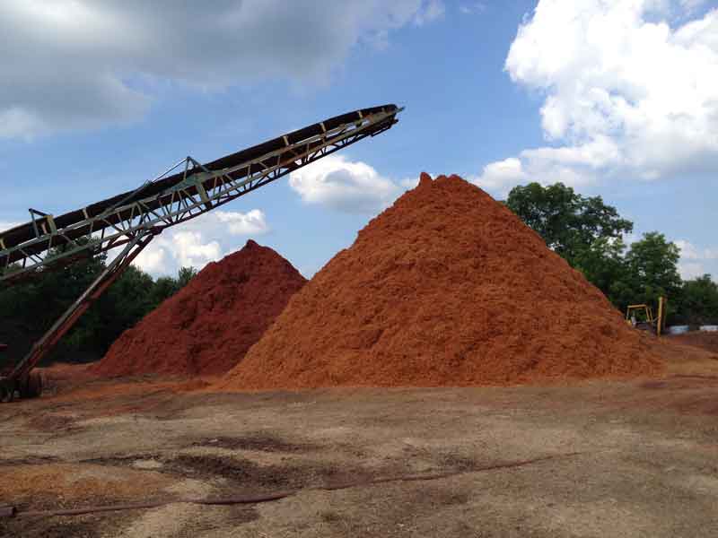 Elixson Wood Products colored mulch